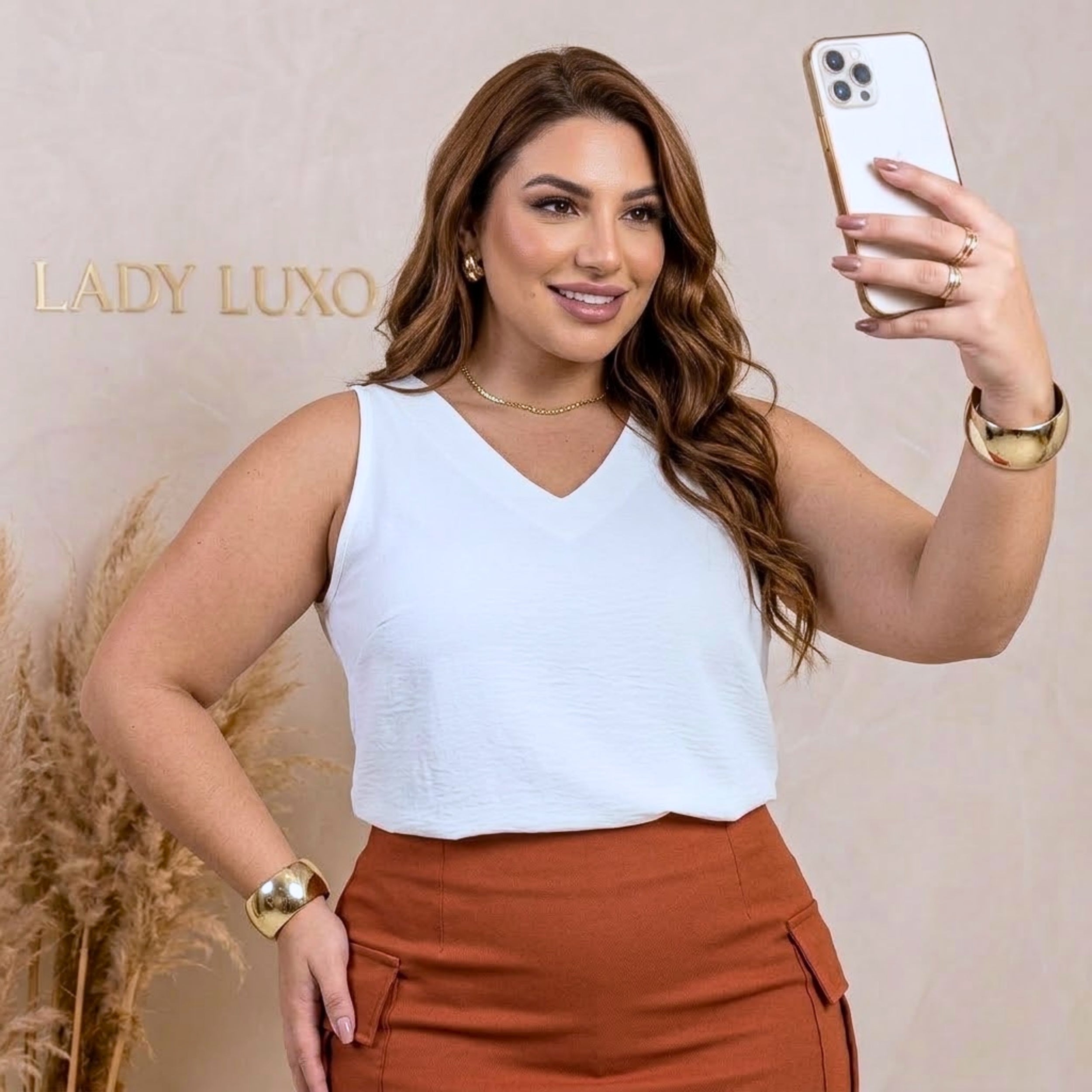 Regata Social Decote V Plus Size