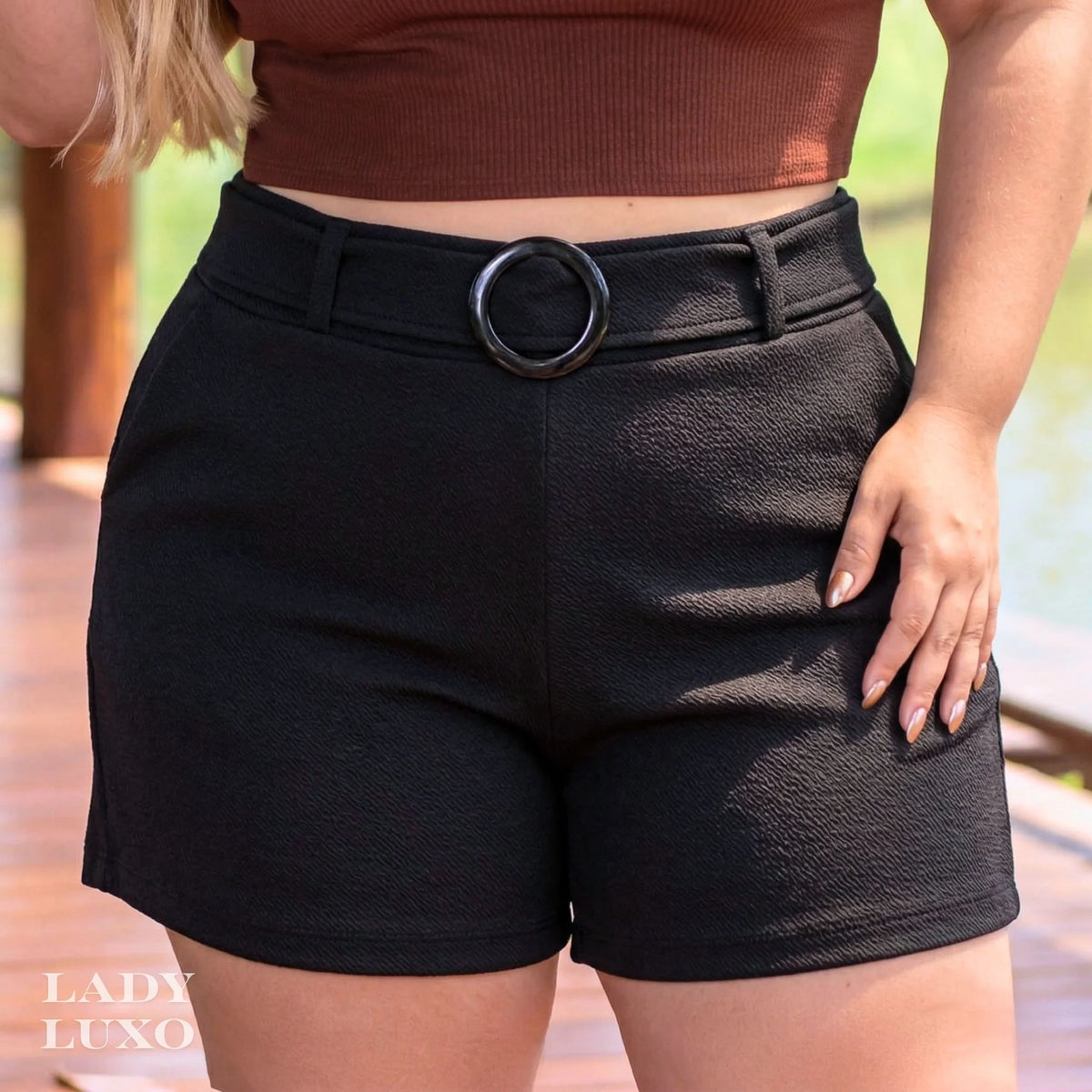 Shorts Malha Crepe Cinto Fivela - GG