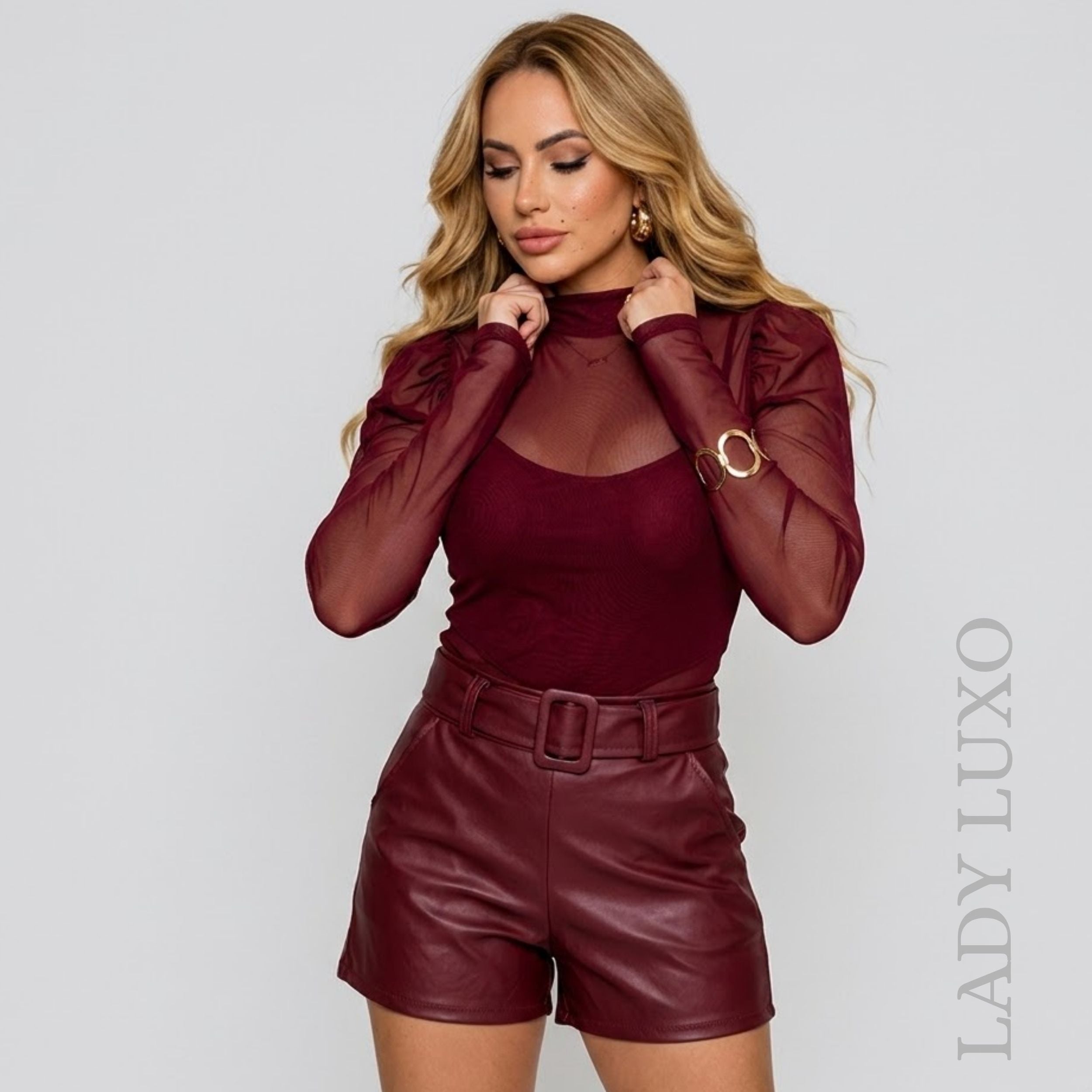 Shorts Couro Cirre Zero Transparência