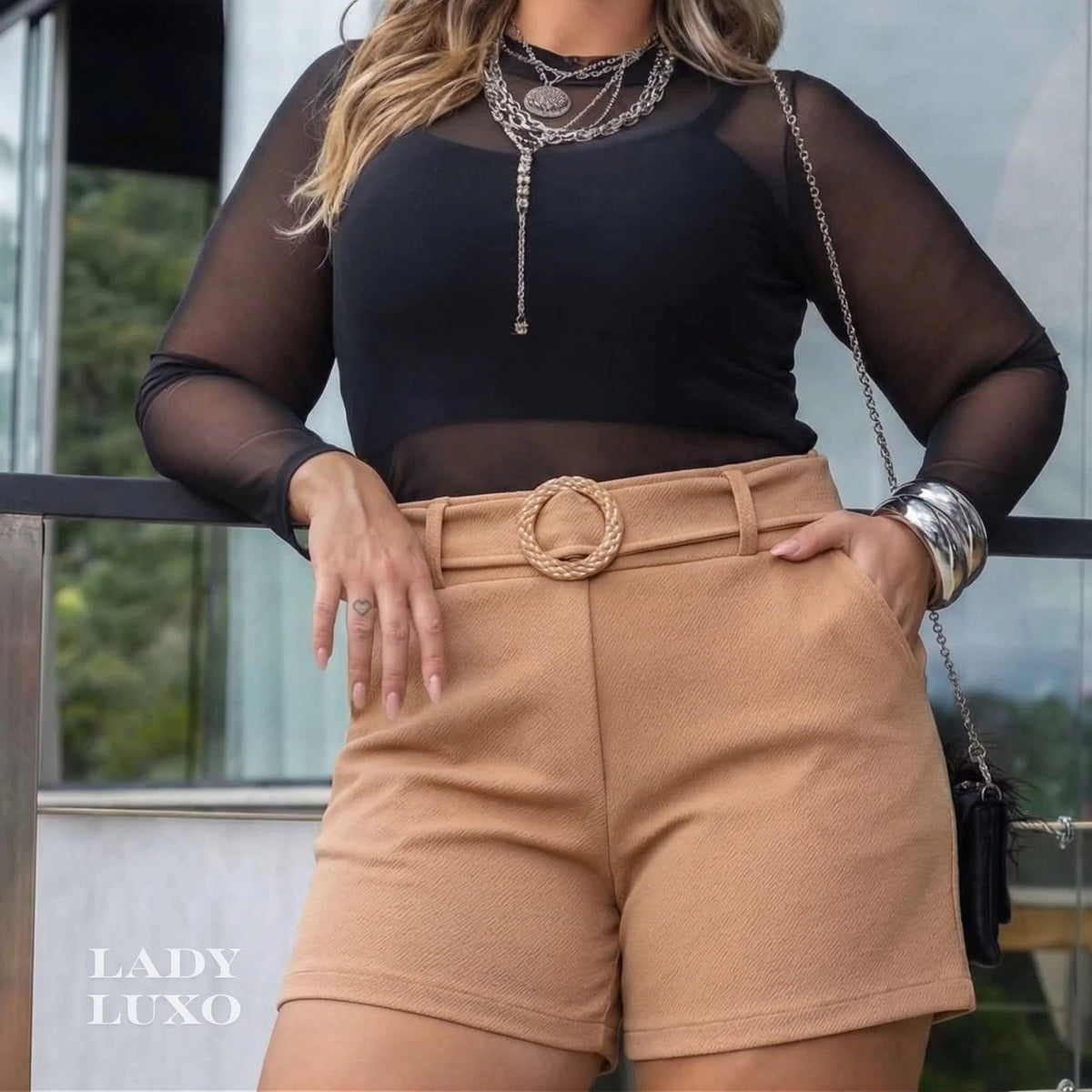 Shorts Malha Crepe Cinto Fivela - GG