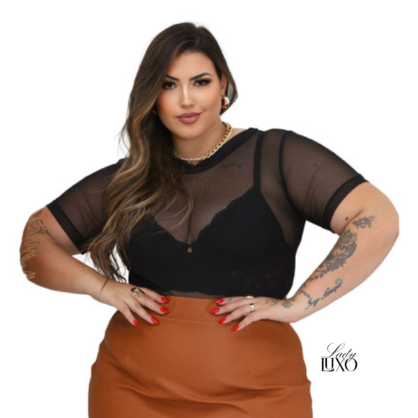 Body tule preto manga curta Lady Luxo – veste G e GG, com elastano e fecho embaixo, ideal para sobreposição e looks estilosos