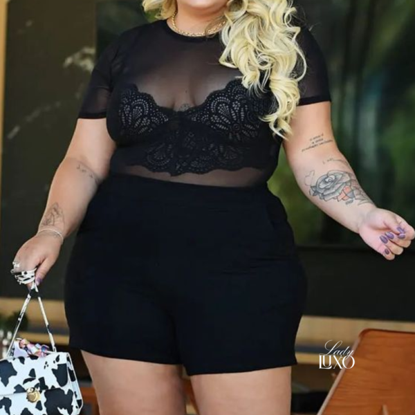 Body tule preto manga curta Lady Luxo – veste G e GG, com elastano e fecho embaixo, ideal para sobreposição e looks estilosos